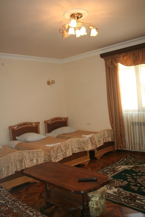 Мотели Hotel Noy Горис